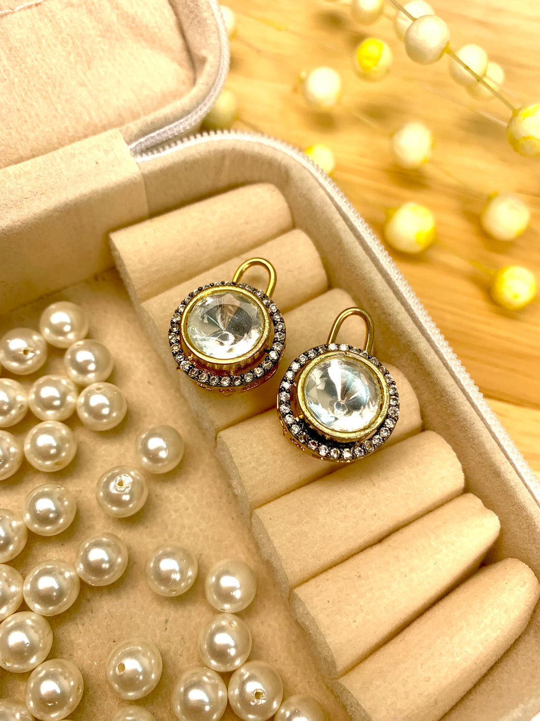 Riyana Kundan Studs