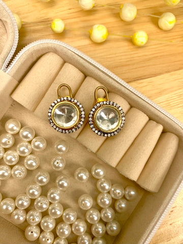 Riyana Kundan Studs