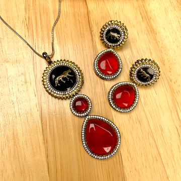 Seraphis Pendant Set