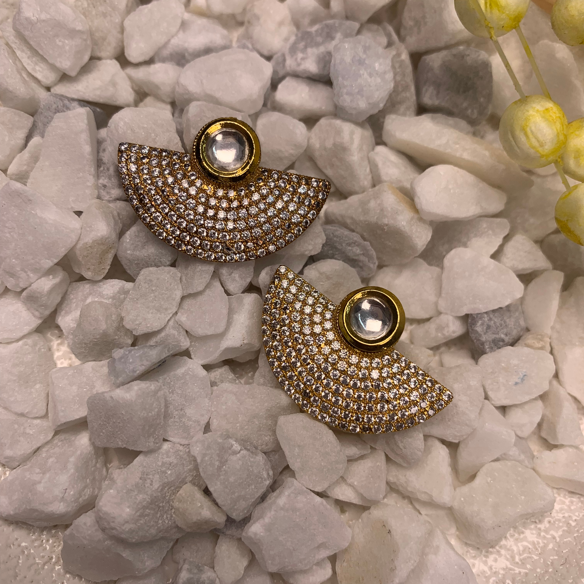 Mehira Kundan Studs