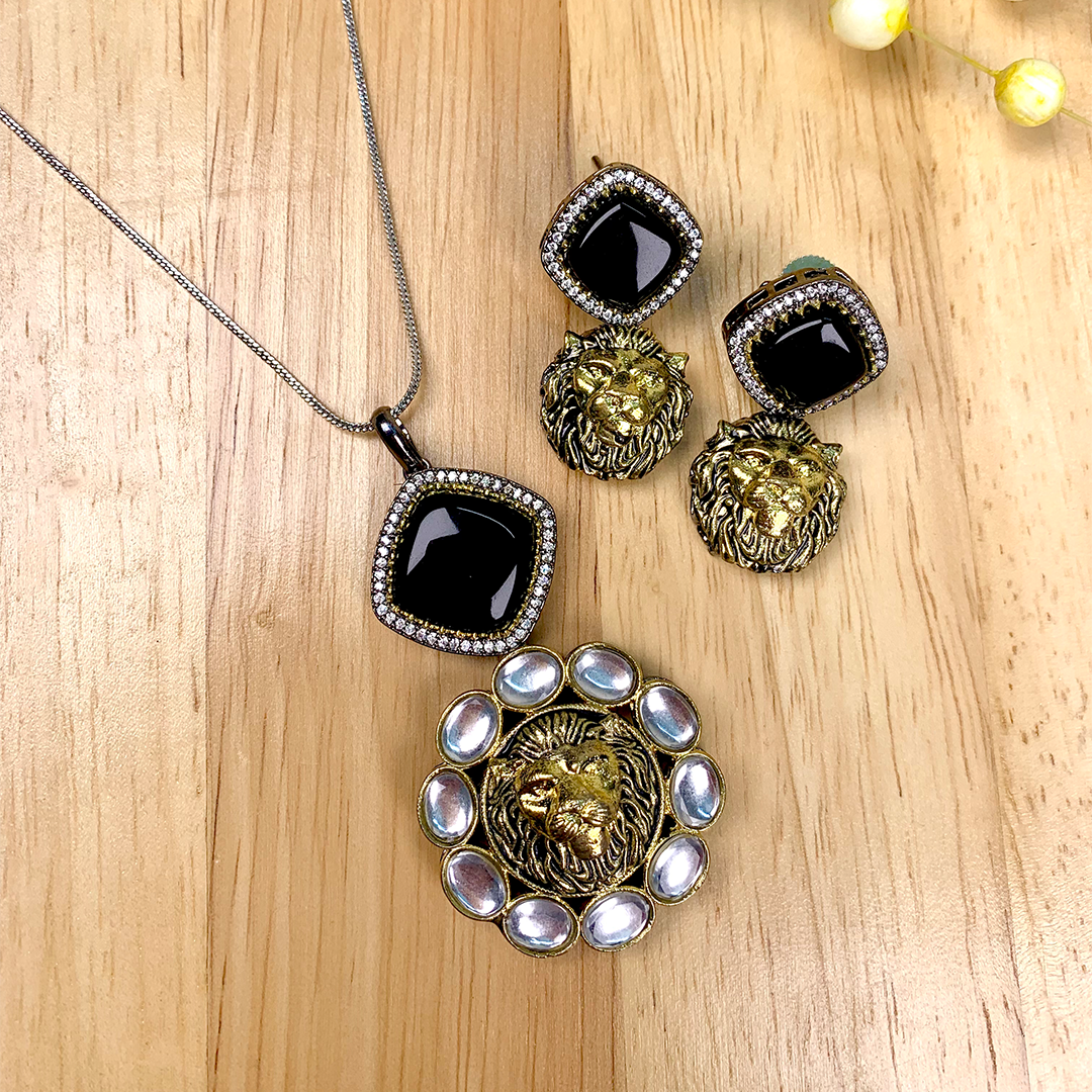Leonara Pendant Set